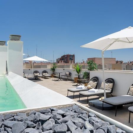 Limehome Sevilla Calle Torcuato Luca De Tena - Digital Access 외부 사진