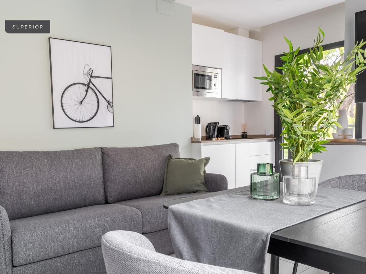 Limehome Sevilla Calle Torcuato Luca De Tena - Digital Access 외부 사진