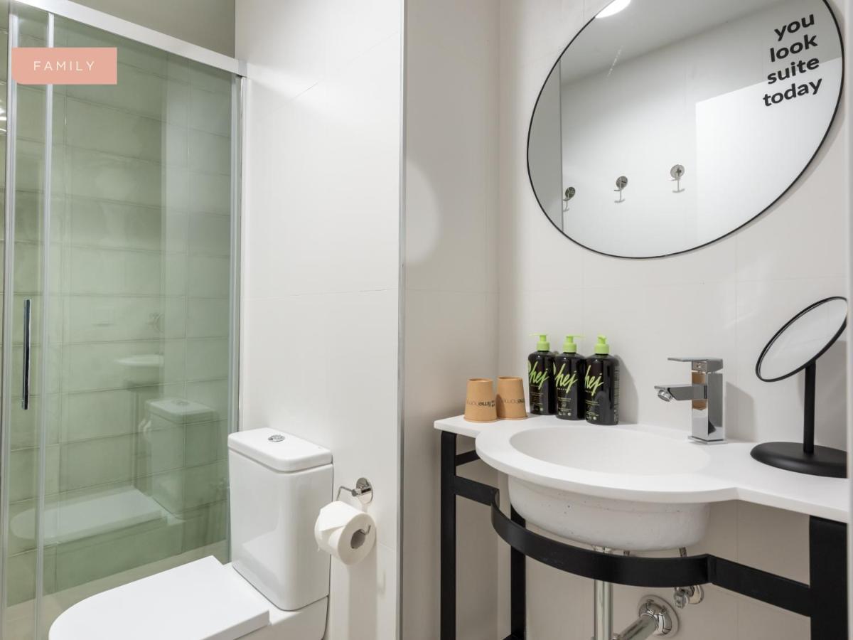 Limehome Sevilla Calle Torcuato Luca De Tena - Digital Access 외부 사진