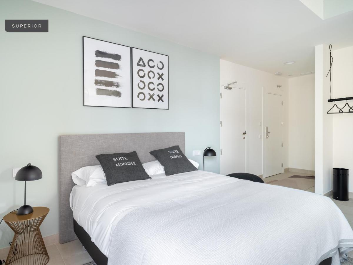 Limehome Sevilla Calle Torcuato Luca De Tena - Digital Access 외부 사진