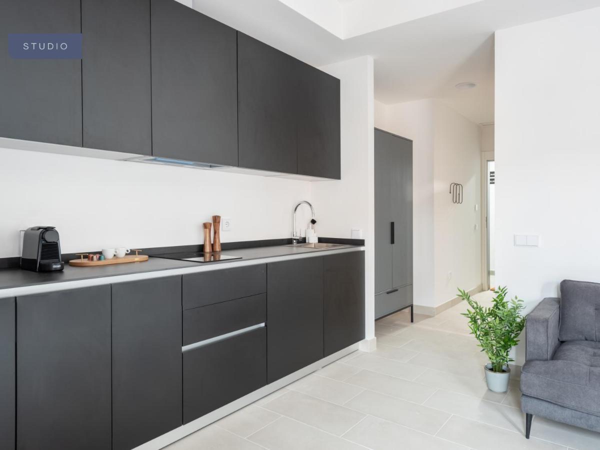 Limehome Sevilla Calle Torcuato Luca De Tena - Digital Access 외부 사진