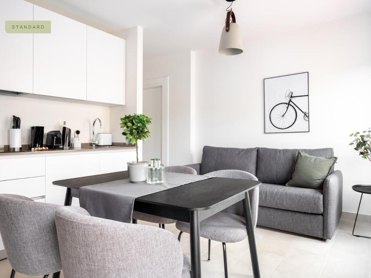 Limehome Sevilla Calle Torcuato Luca De Tena - Digital Access 외부 사진